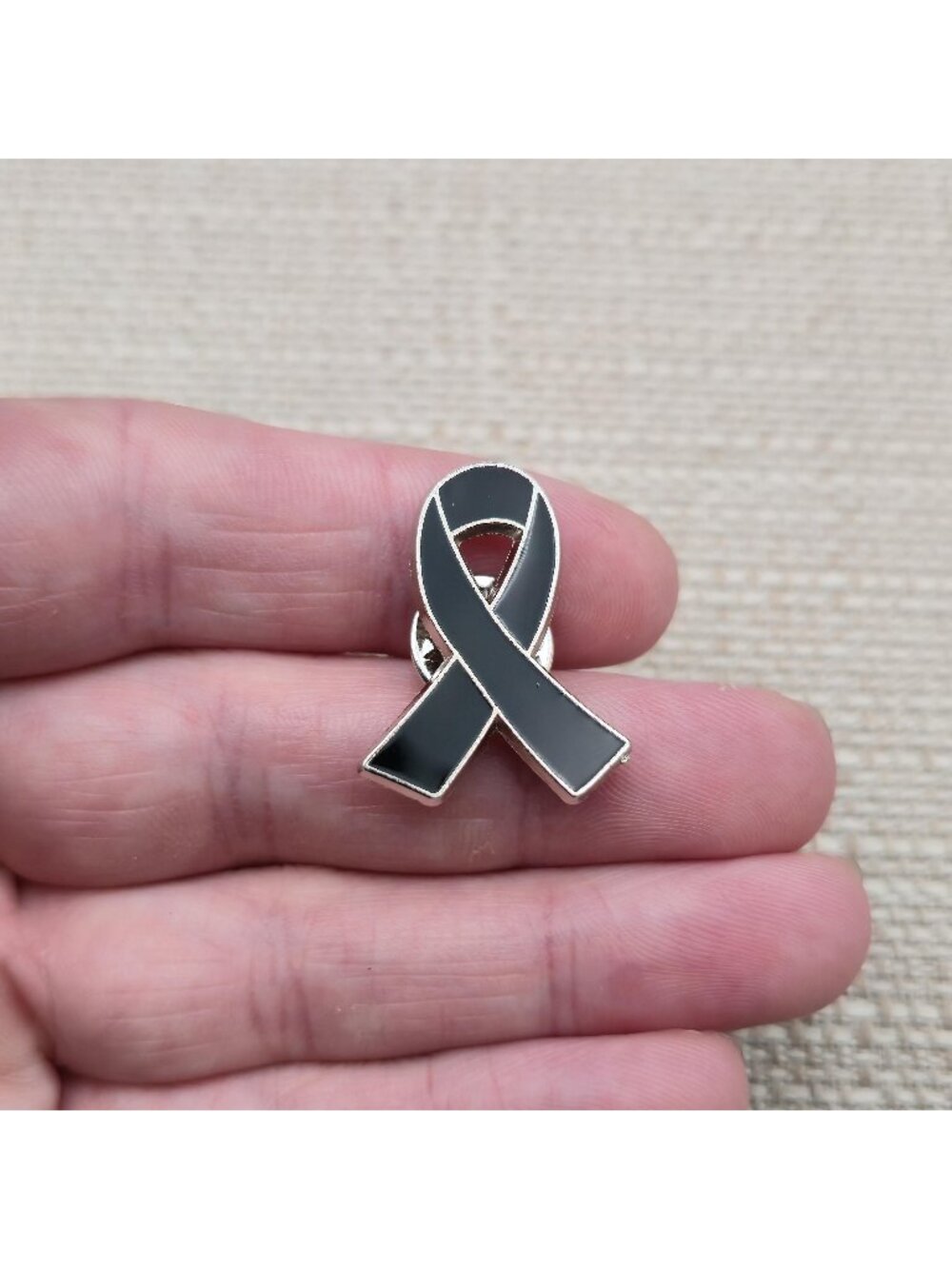Black Awareness Ribbon Enamel Mourning Remembrance Lapel Pin A8458